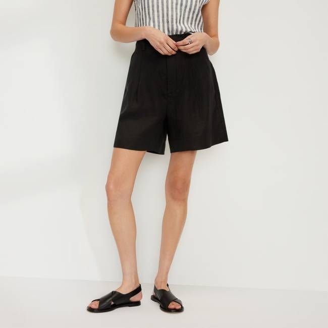 The Linen Way-High® Drape Short | Black