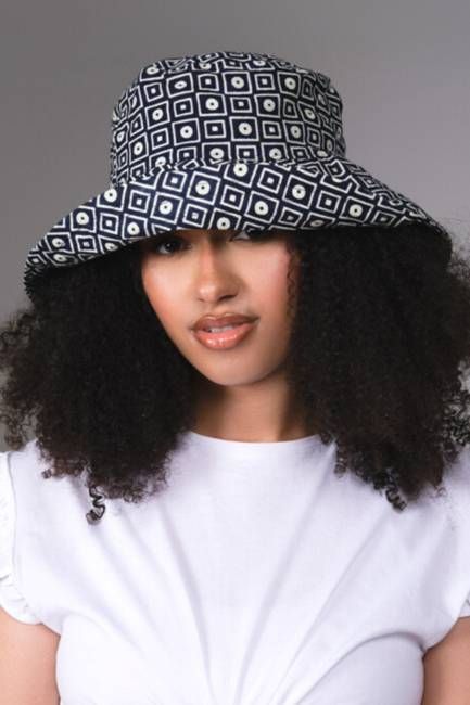 Lory Unisex Bucket Hat in Black Diamond