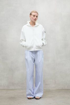 WHITE ARICA SWEATSHIRT