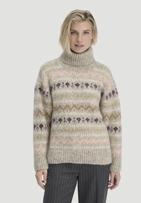 Relaxed knit sweater made of alpaca with organic cotton