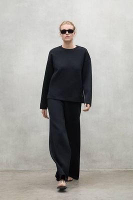 BLACK VALDIVIA SWEATSHIRT