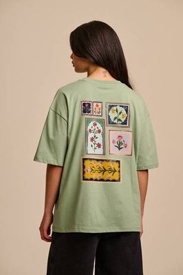 Benny - Übergroßes Baumwoll-T-Shirt mit grünen Walled Blooms
