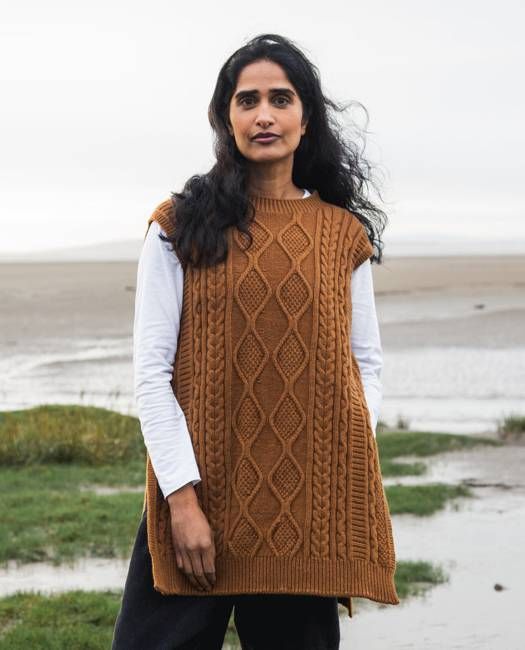 Pippa Lambs Wool Vest In Tan