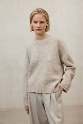 BEIGE KIWI SWEATER