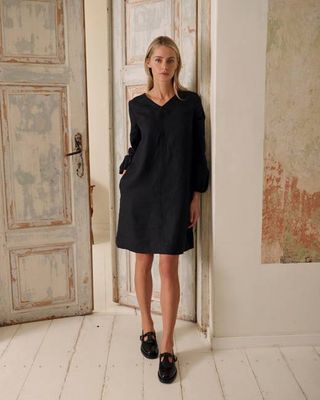 Pauline - Linen Dress in Black