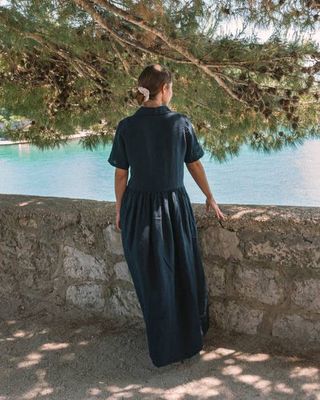 Vernaza - Linen Dress in Navy