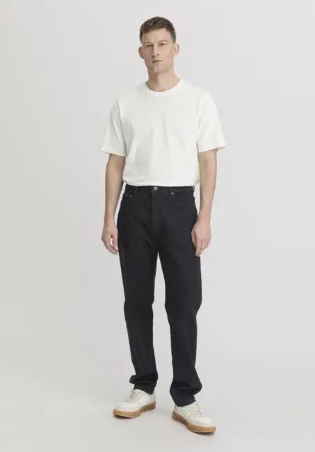 MADS Relaxed Tapered jeans made from organic denim