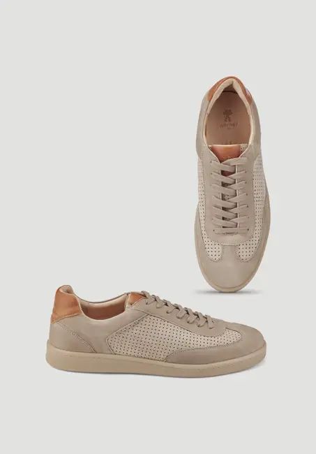 Sneakers made of nappa and nubuck leather