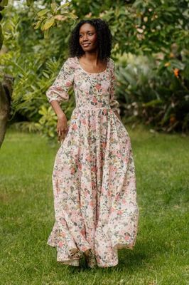 Carmen — Maßgeschneidertes Maxikleid aus Leinen