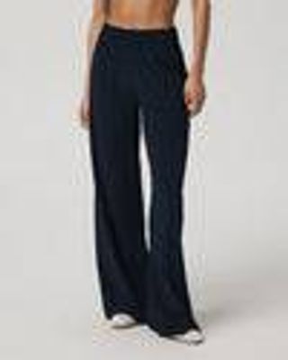 Villa Wideleg Pant - Long – Women's Ink Lightweight Pants – Pants – Vuori