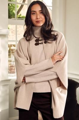 Knitted Cape | Oat