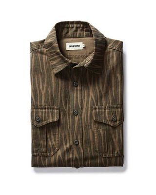 The Saddler Shirt in Bark Print Broken Twill