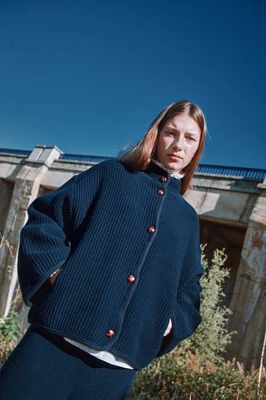 DELPHINE Strickjacke aus Merinowolle mit Glockenärmeln - Navy