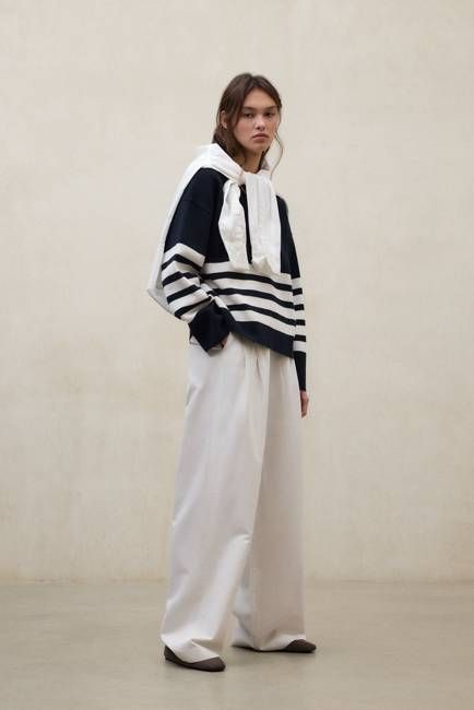 NAVY BLUE KOA SWEATER