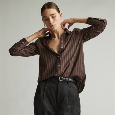 The Must-Have Shirt in Silky Cotton | Chocolate Brown / Black