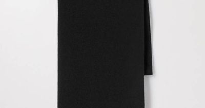 Black Oversized Cashmere Wool Scarf | Italian Recycled Wool | Asket