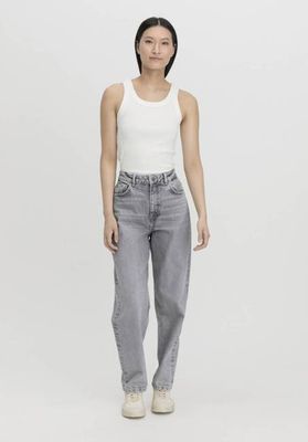 NELE high rise barrel leg jeans made of organic denim