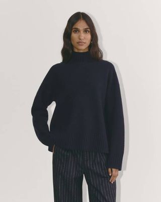 The Honeycomb Funnel Neck in Wool Cashmere | Navy