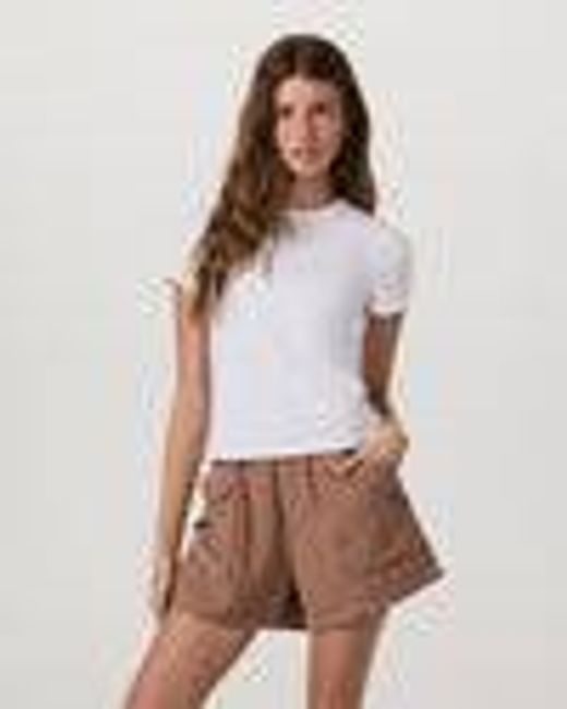 Short Sleeve Feather Classic Tee | Women's White T-Shirt | Vuori