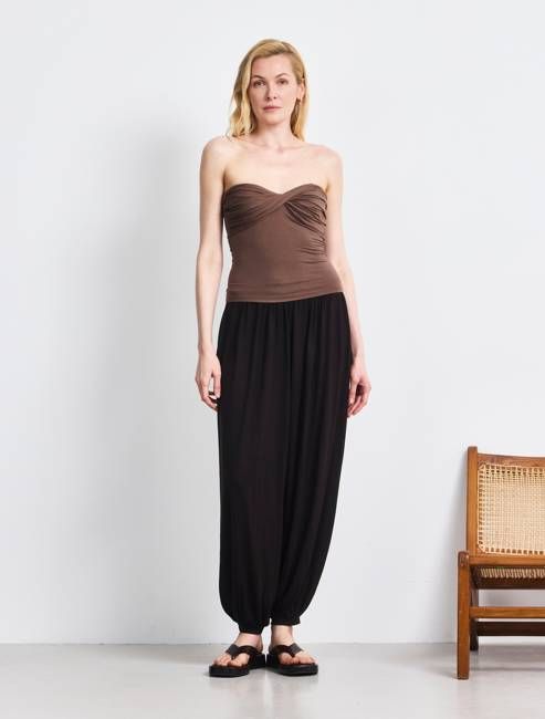 Lilly Twist Front Bandeau In Mocha