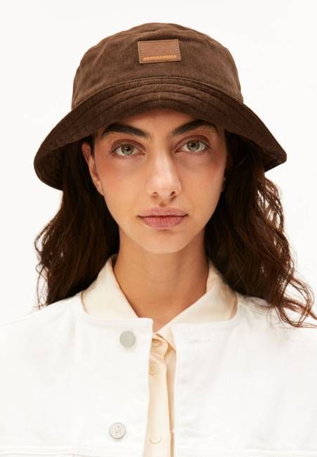 PIÑAYARN® BLEND BUCKET HAT W | dried palm