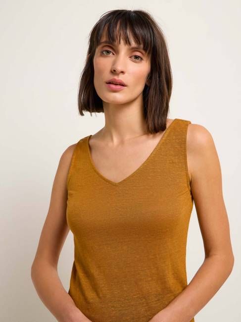 V-neck tank top