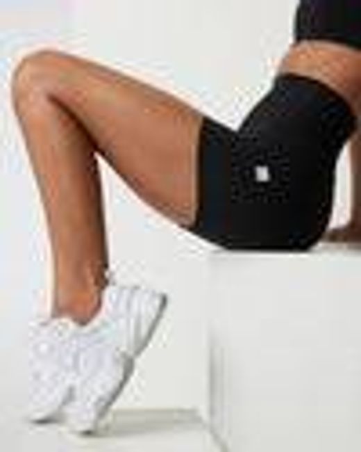 Vuori AllTheFeels Short | Black Biker Shorts | Vuori