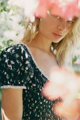 The Matilde Dress Petites | Noir Poppies