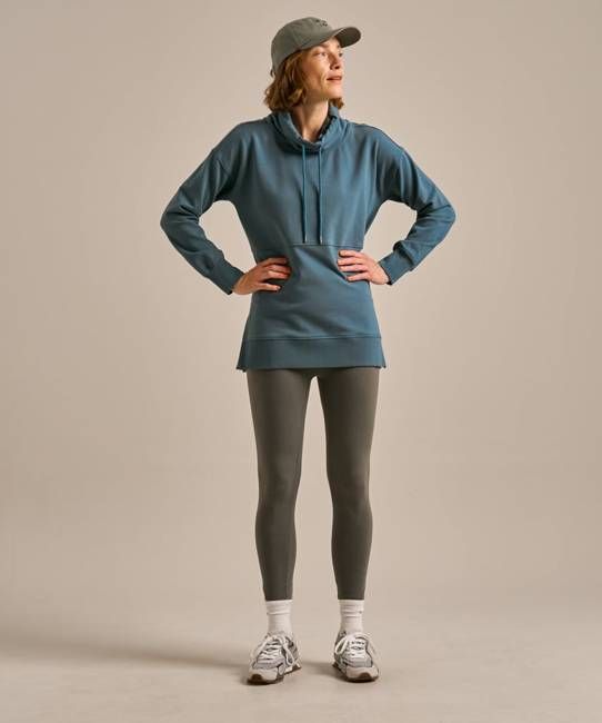 Horizon Longline Throw on Sweat