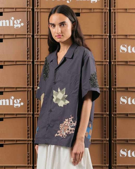 Greetings Shirt SS - Charcoal Leaf Scatter