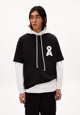 MIKAAS ICONIC CAPSULE