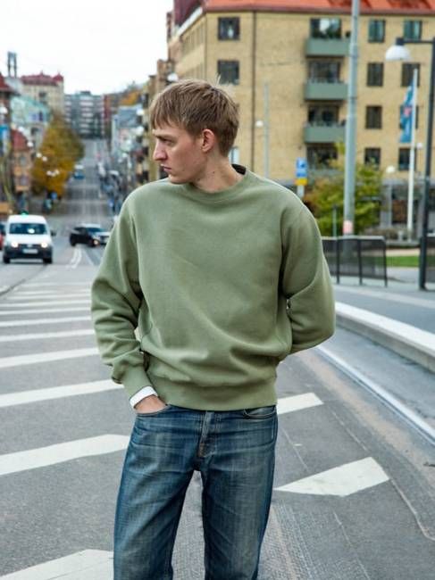 Hasse Crew Neck Sweatshirt Green regular fit | Nudie Jeans