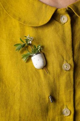 Porcelain Flower Pocket