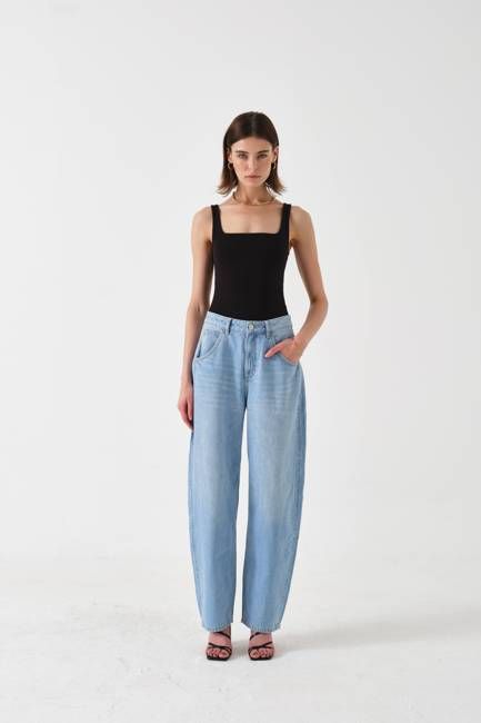 Bo Barrel Leg Jean in Sunbleached