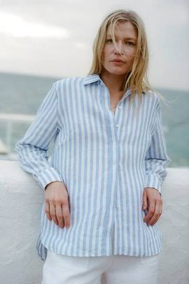 The Gina Oversized Shirt in striped blue