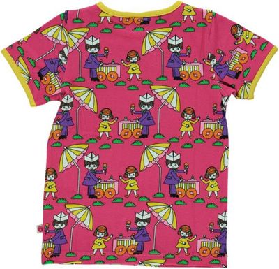 T-shirt with ice cream stand