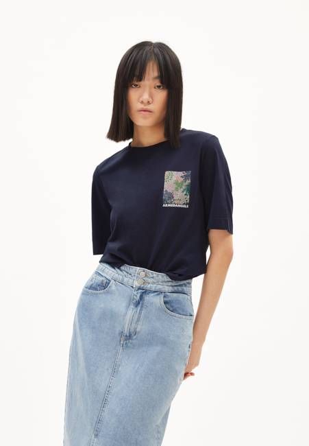 LAYAA FLORAA | night sky