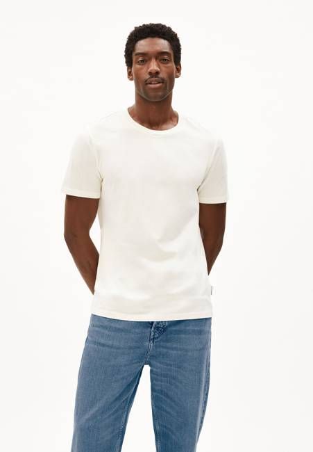 JAAMES T-SHIRT | oatmilk