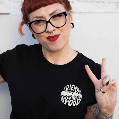 Friends Not Food T-Shirt (Unisex)