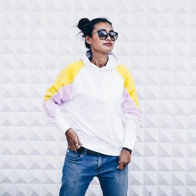 AMY - hoody wit - gemaakt van biologisch katoen - wit, roze, geel