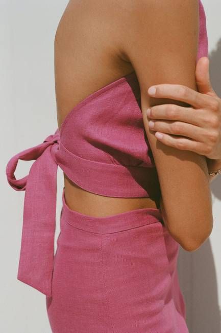 The Ronja Halterneck Top in berry