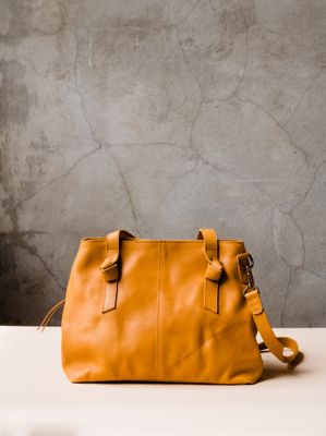 Able alem utility bag 2025
