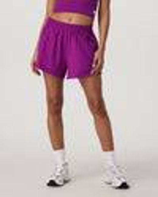 Dash Short 2.0 | Women's Magenta Running Shorts | Vuori