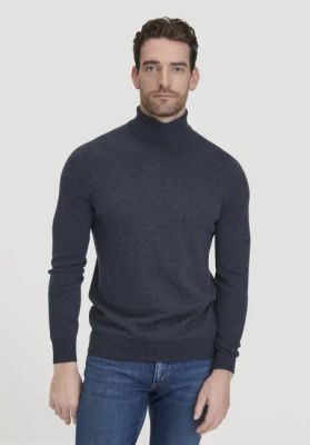 Regular turtleneck sweater made of organic merino wool with cashmere