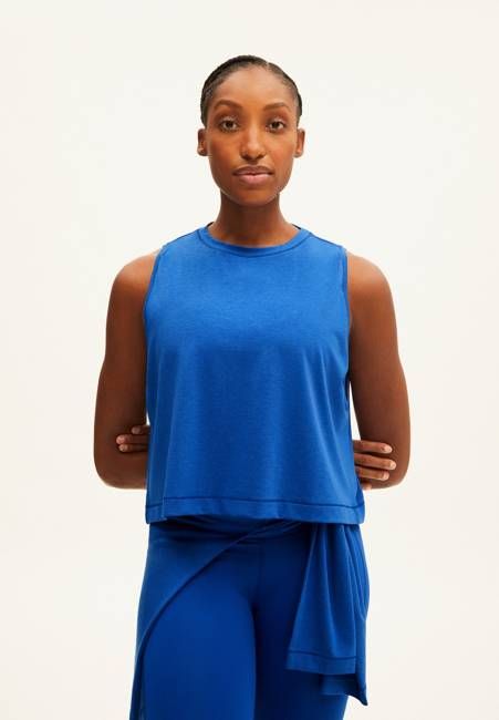 MANJAA | dynamo blue