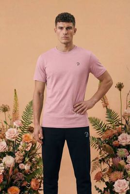 Besticktes P T-Shirt