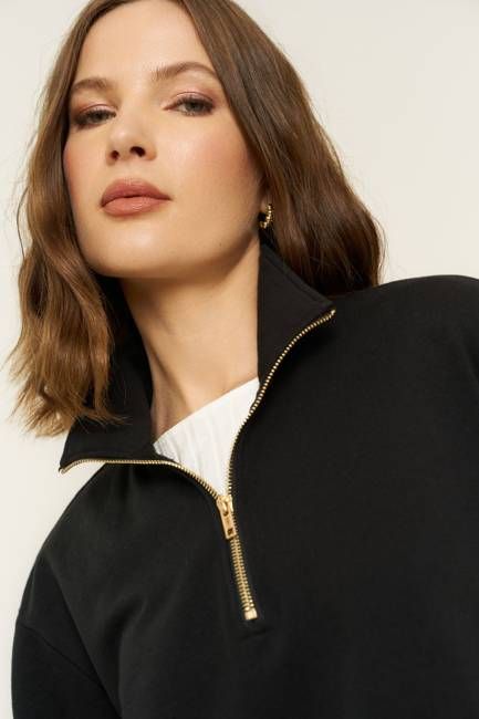 Diana Pullover in Black