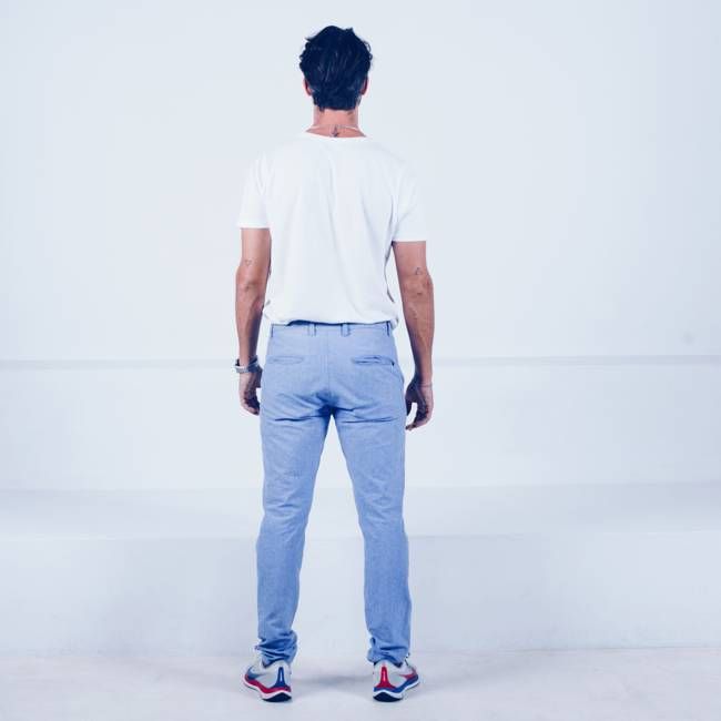 Chino - Gerecycled katoen en linnenmix - lichtblauw