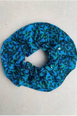 Scrunchie in Blue Foliage
