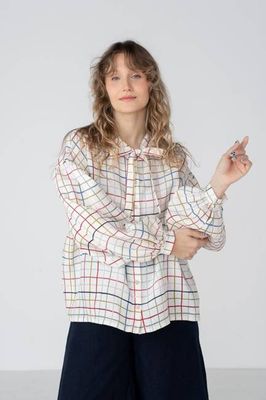 Clementine — Leinenhemd mit Fliegenkragen